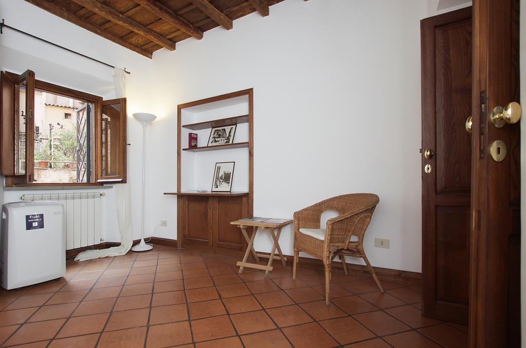 شقة Vacanze Romane Centro Storico Trastevere الغرفة الصورة