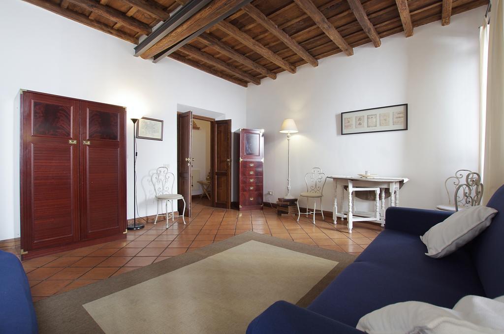 شقة Vacanze Romane Centro Storico Trastevere الغرفة الصورة